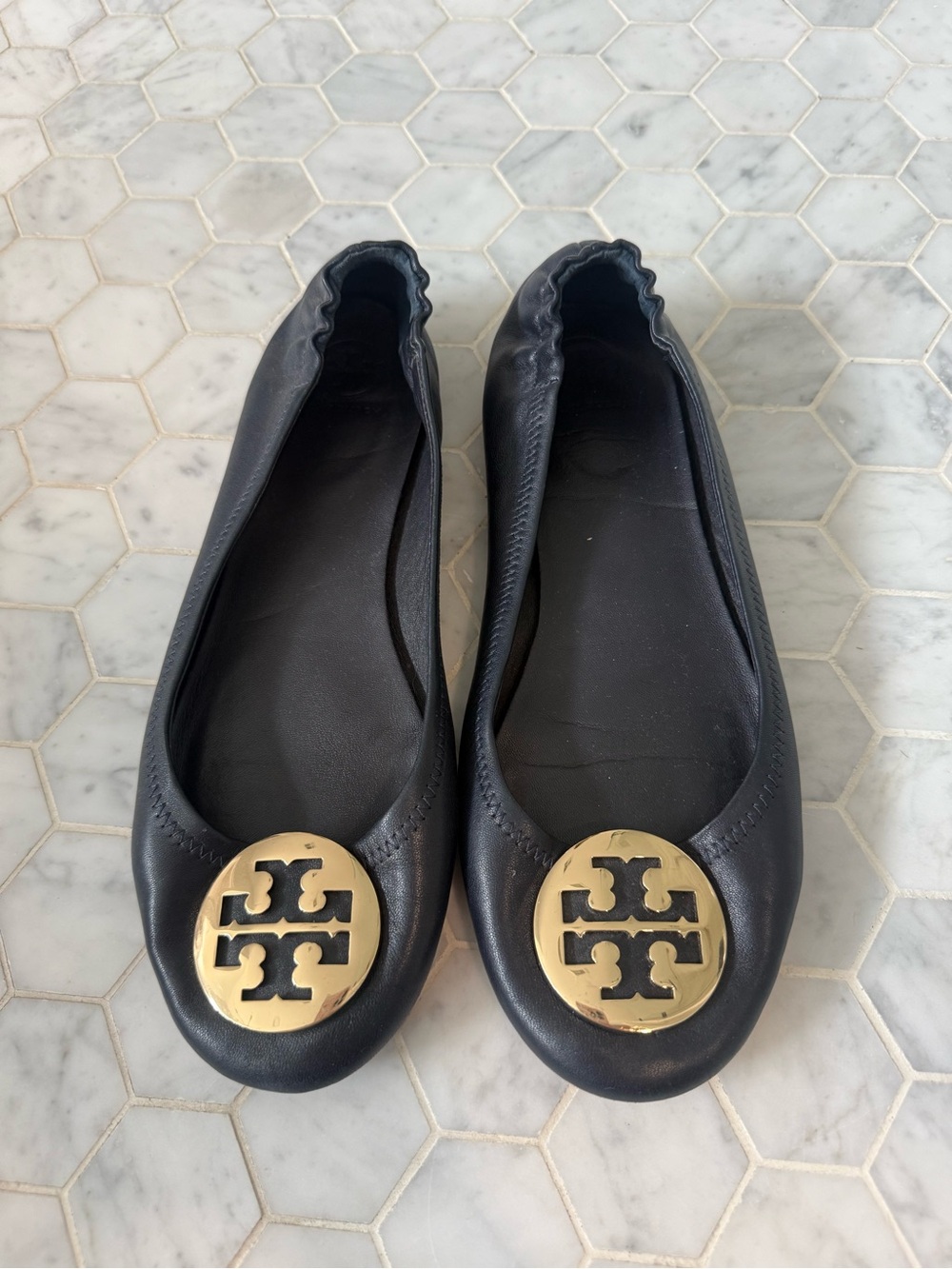 Tory Burch Black Leather Ballet Flats with Gold Logo Medallion women’s size 10.5